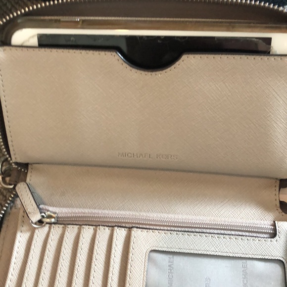 Michael Kors Wristlet - Picture 4 of 4